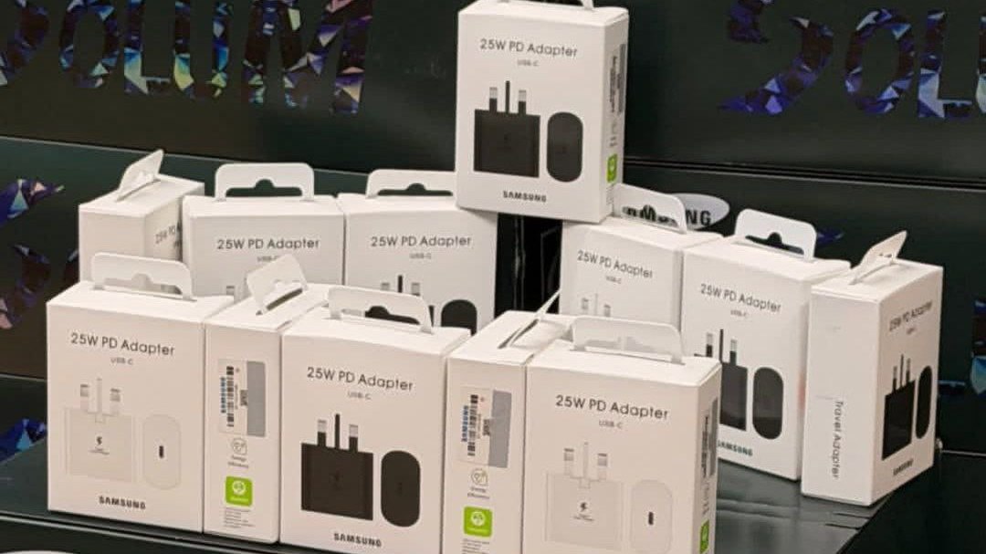 | واردات لوازم جانبی موبایل |